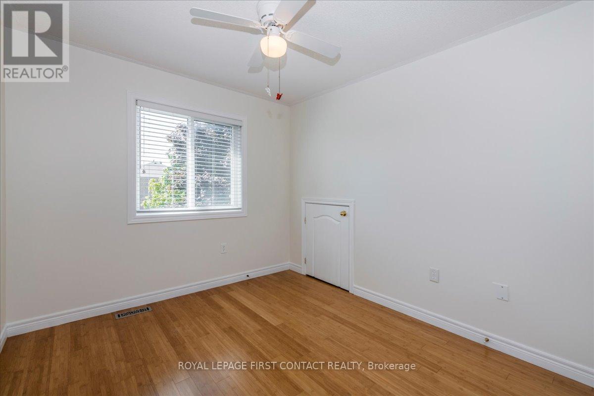 Photo 10 of 37 Marsellus Drive, Barrie ON