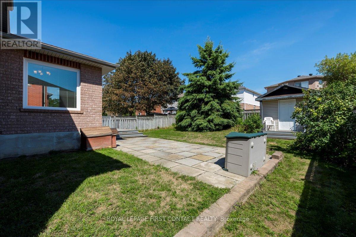 Photo 24 of 37 Marsellus Drive, Barrie ON