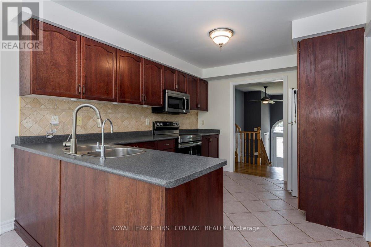 Photo 21 of 37 Marsellus Drive, Barrie ON