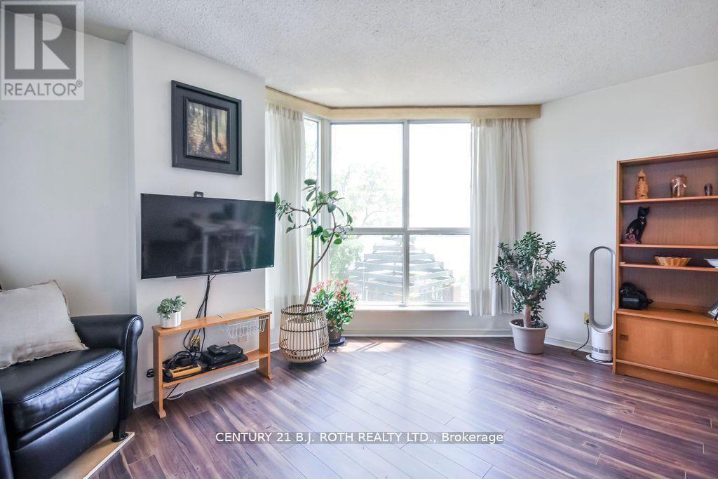 Photo 7 of 508 150 Dunlop Street E, Barrie ON
