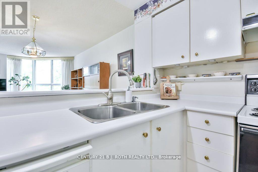 Photo 8 of 508 150 Dunlop Street E, Barrie ON