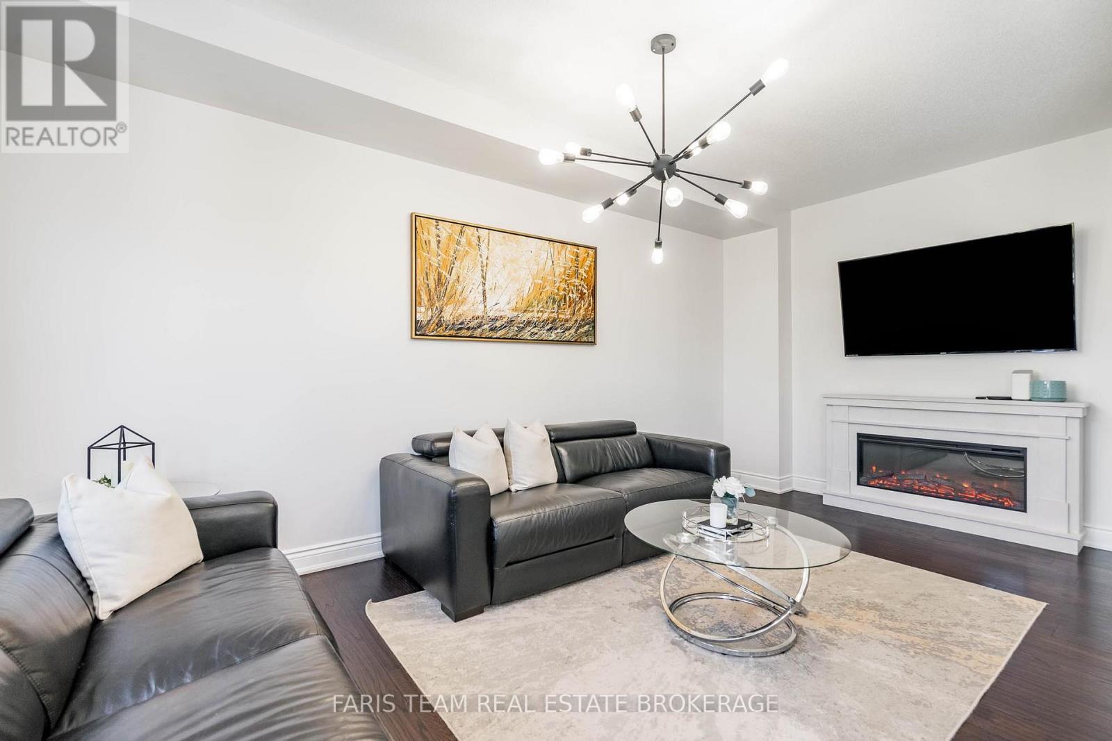 Photo 10 of 53 Christy Drive, Wasaga Beach ON