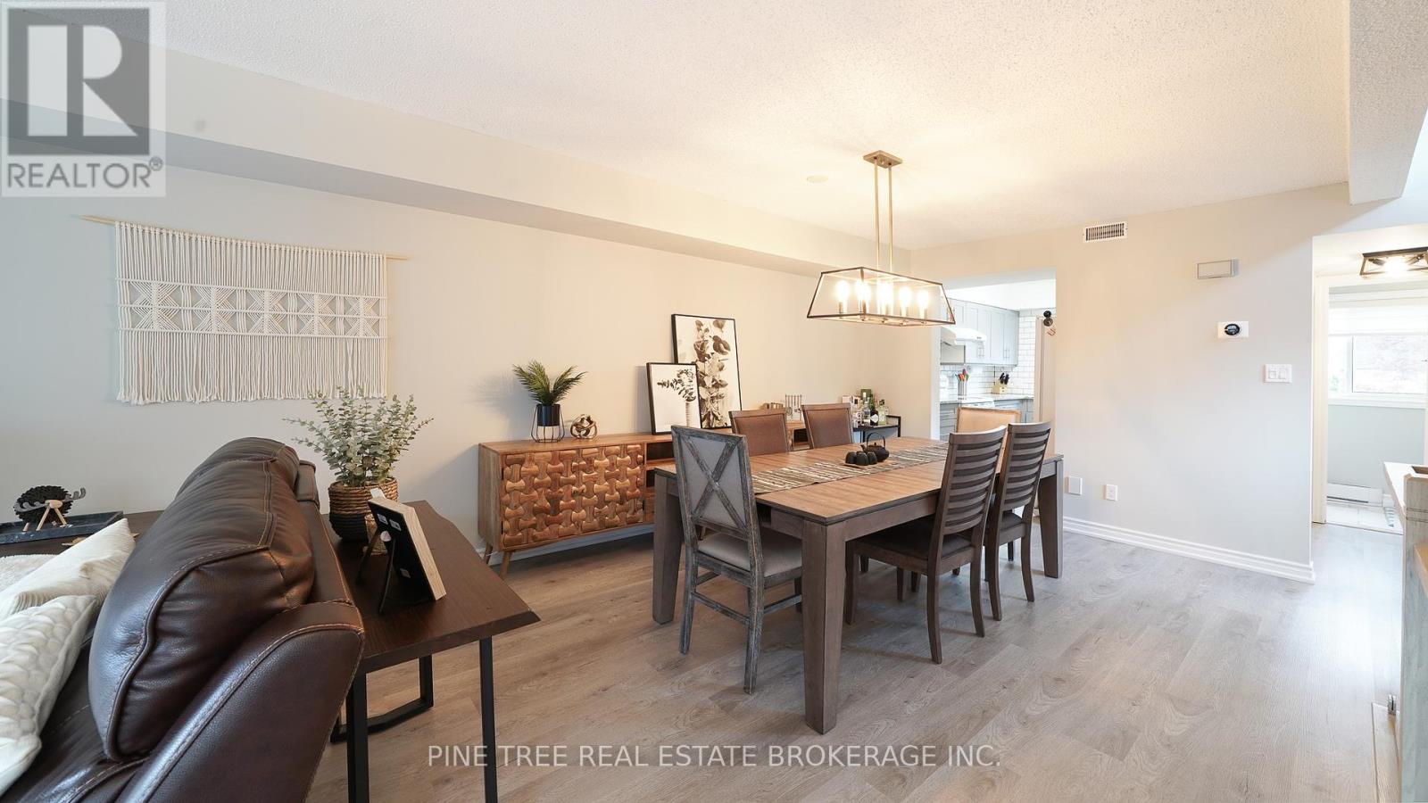 Photo 7 of 11 30 Laguna Parkway, Ramara ON