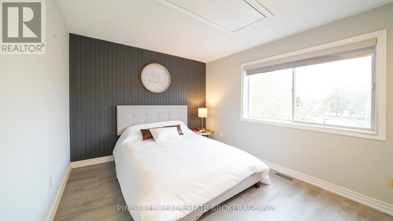 Photo 5 of 11 30 Laguna Parkway, Ramara ON