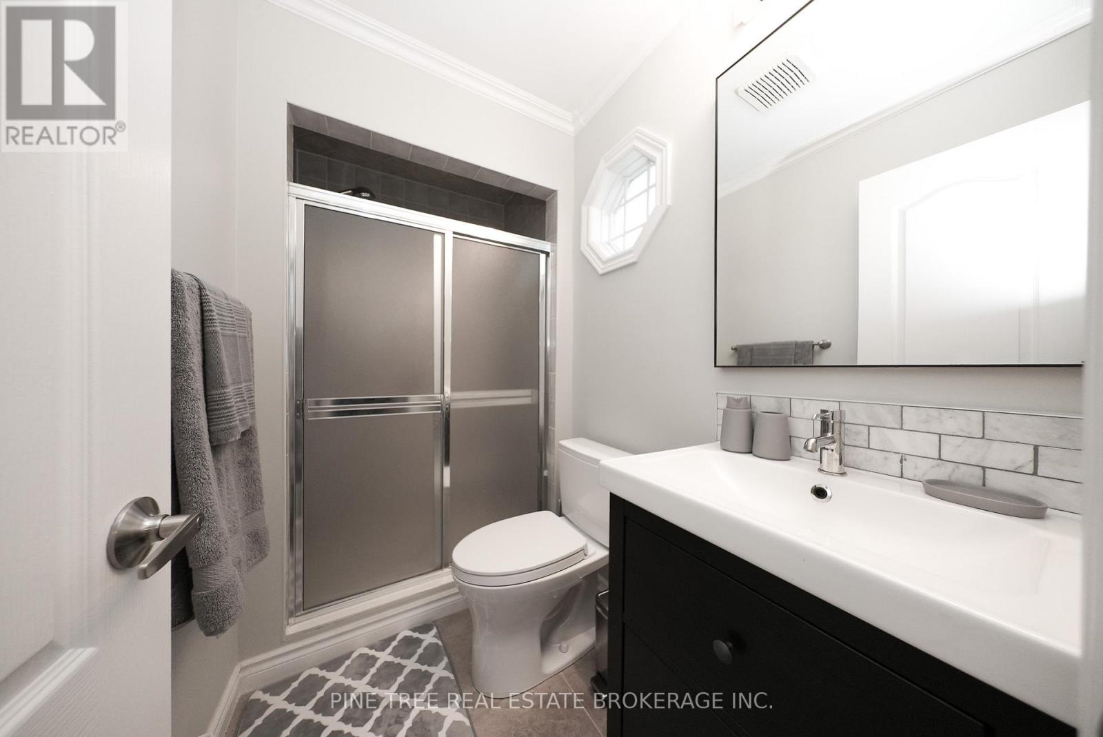 Photo 33 of 11 30 Laguna Parkway, Ramara ON
