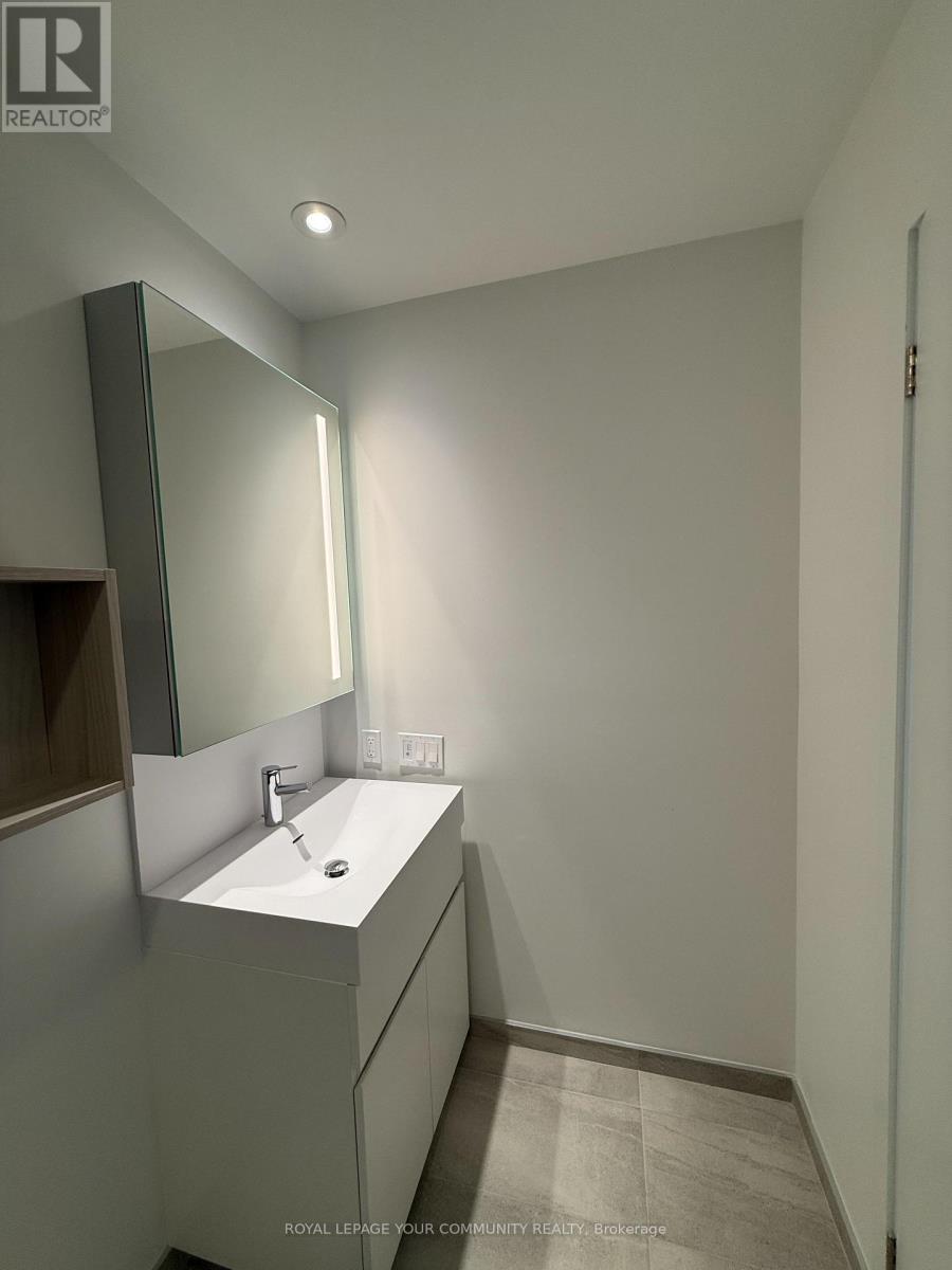 Photo 11 of 39 Mary Street, Barrie ON