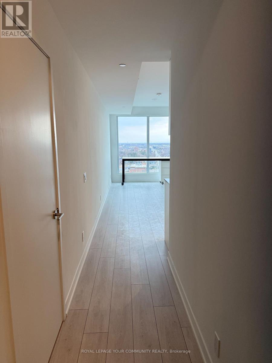 Photo 2 of 39 Mary Street, Barrie ON