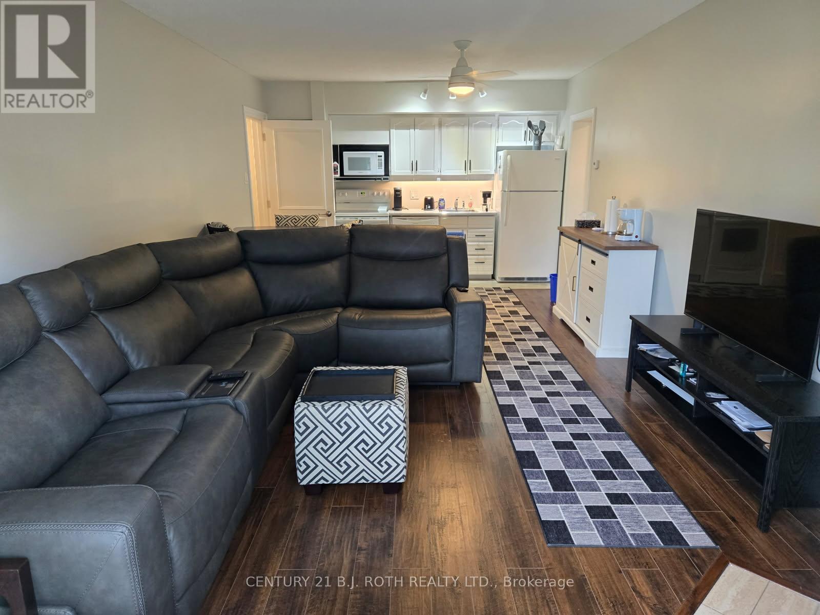 Photo 5 of 15 60 Laguna Parkway, Ramara ON