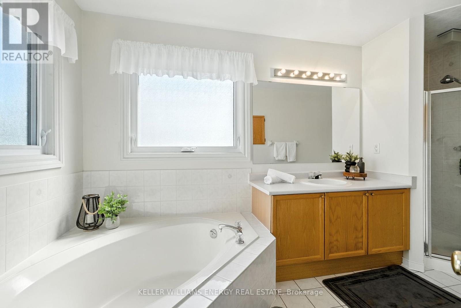 Photo 20 of 14 Bach Avenue, Whitby ON
