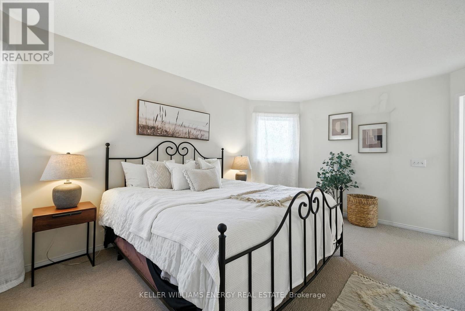 Photo 8 of 14 Bach Avenue, Whitby ON