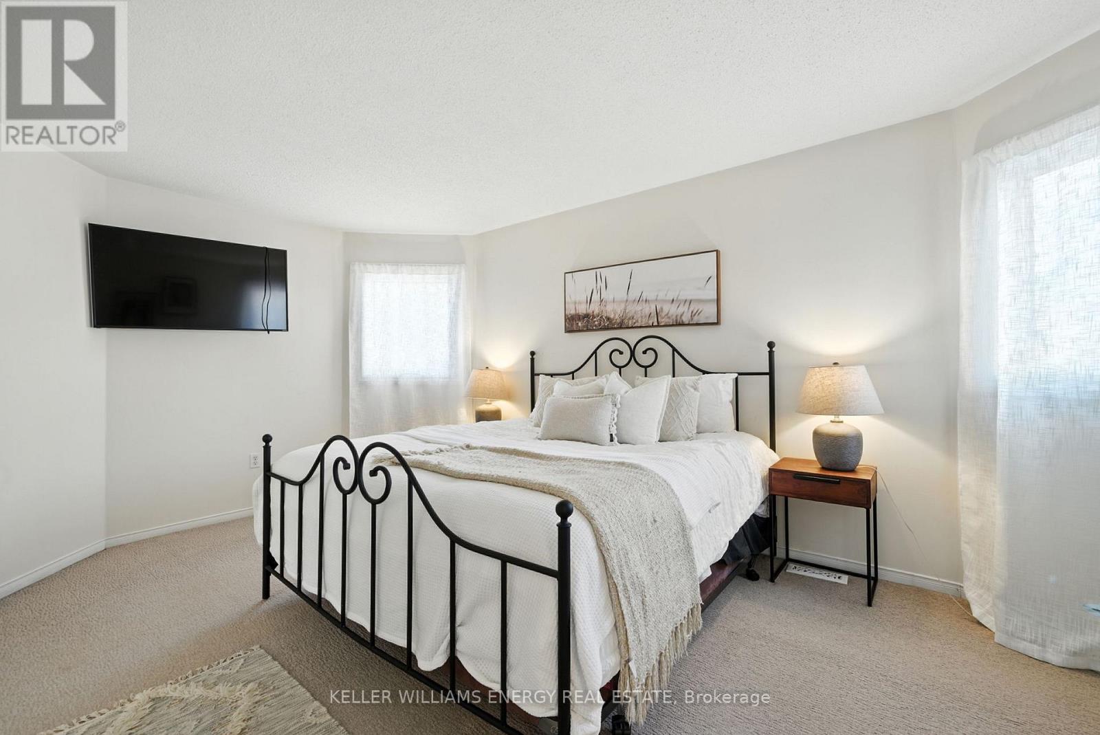 Photo 3 of 14 Bach Avenue, Whitby ON