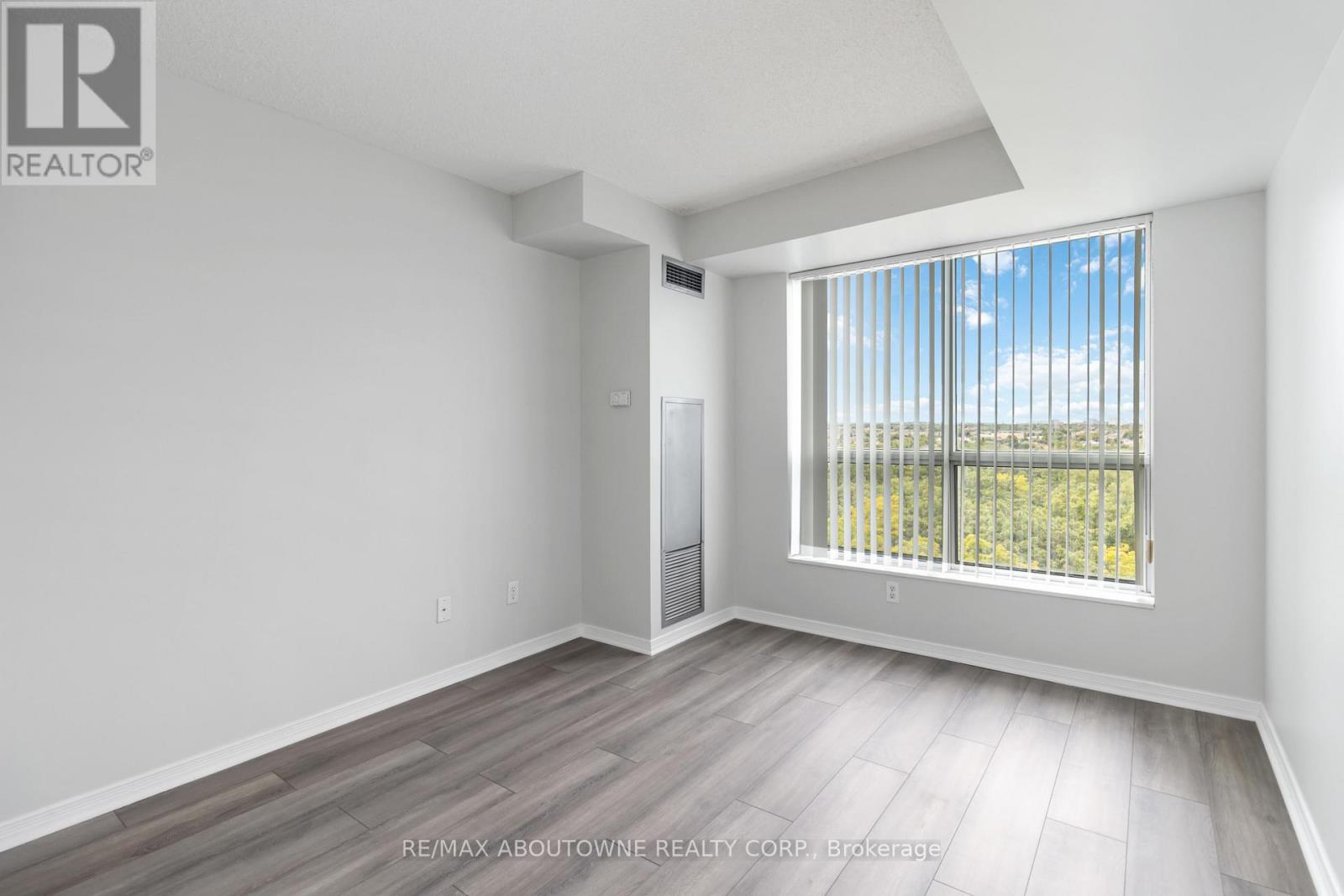 Photo 15 of 1213 2565 Erin Centre Boulevard, Mississauga ON