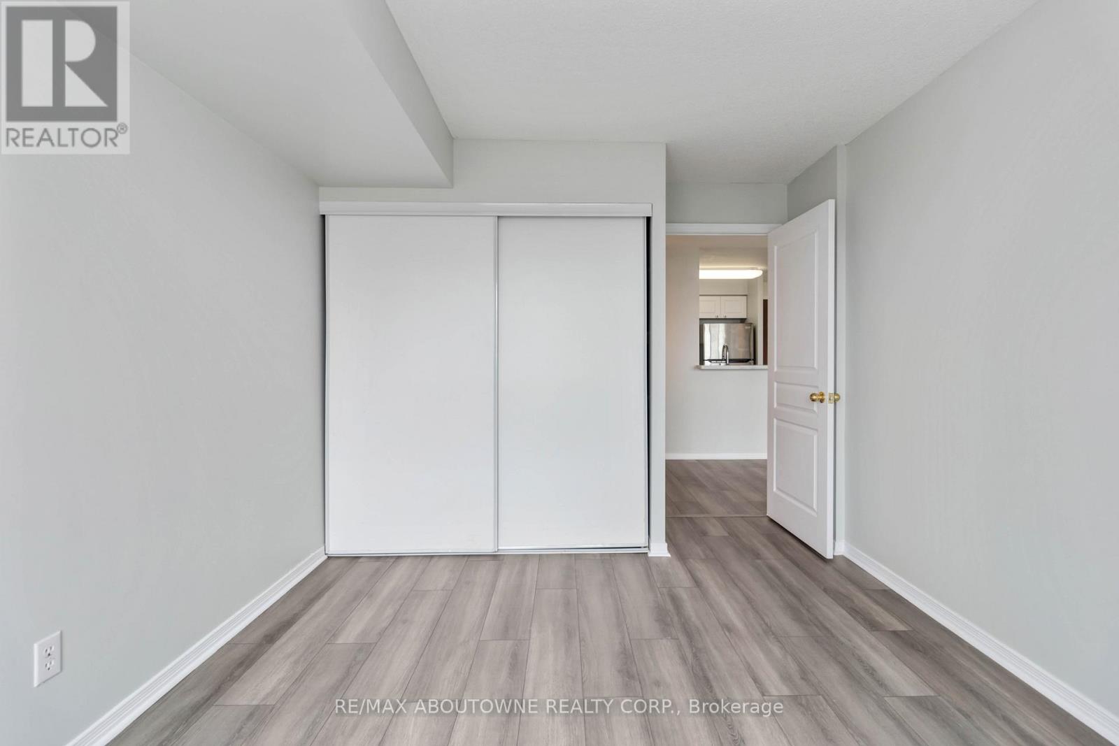Photo 19 of 1213 2565 Erin Centre Boulevard, Mississauga ON