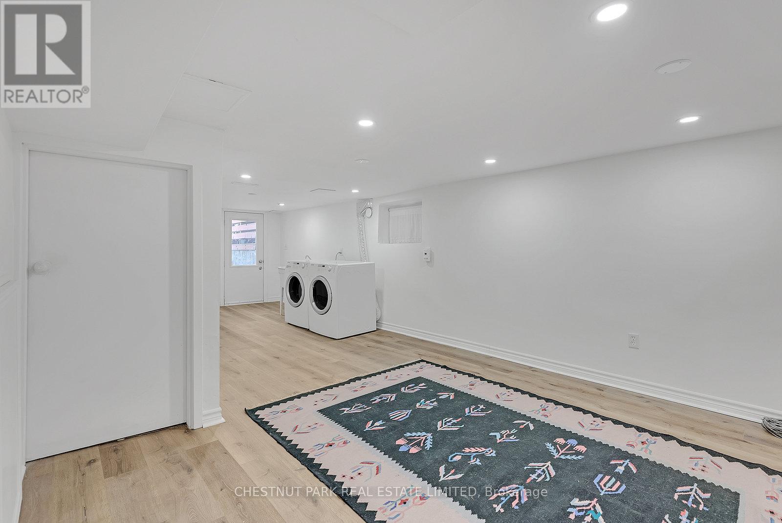 Photo 18 of Main 1383 Lansdowne Avenue, Toronto ON