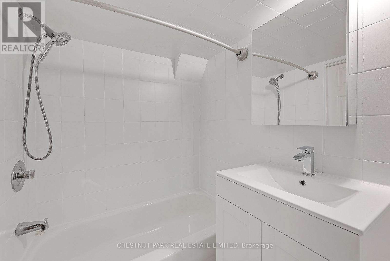 Photo 9 of Main 1383 Lansdowne Avenue, Toronto ON