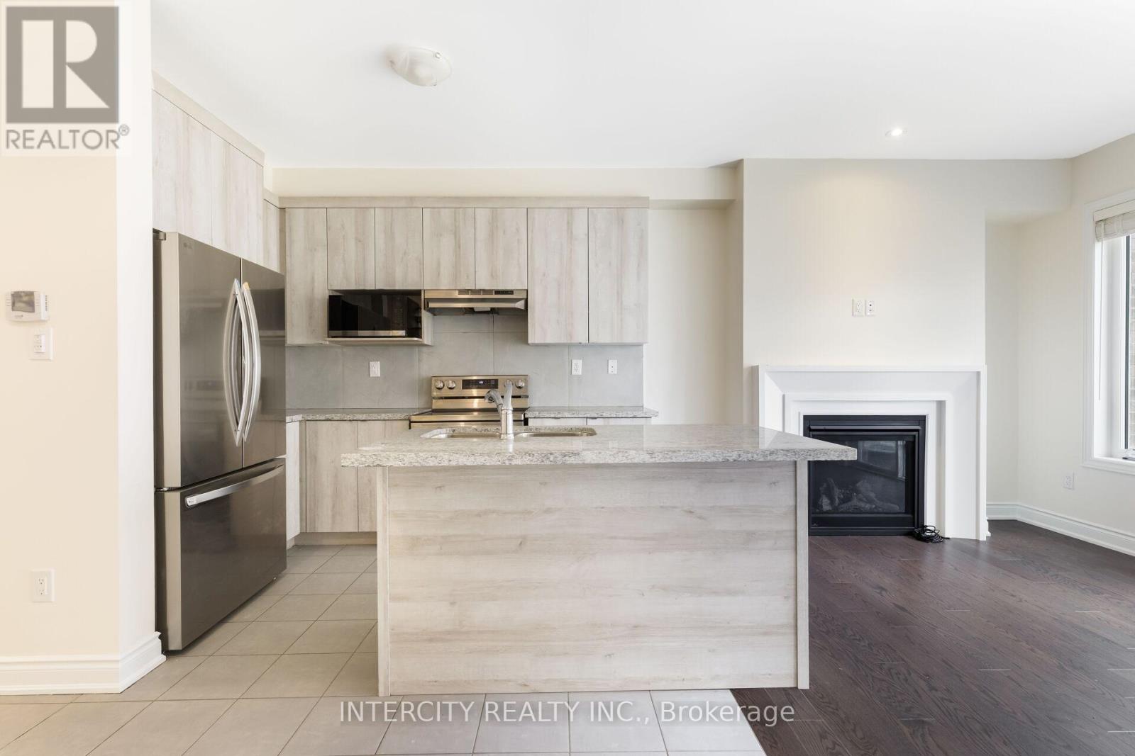 Photo 31 of 40 Donald Stewart Road, Brampton ON
