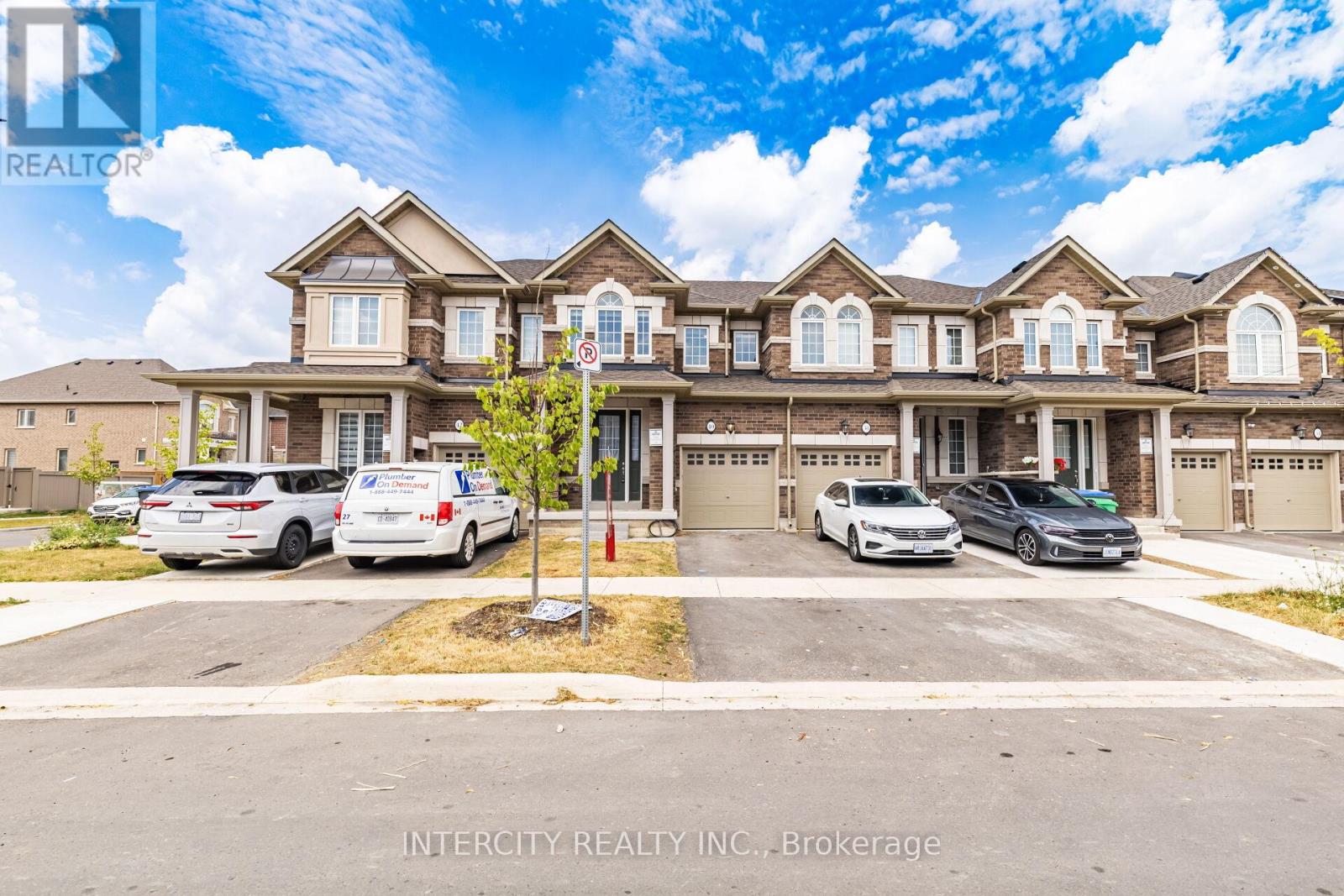 Photo 22 of 40 Donald Stewart Road, Brampton ON