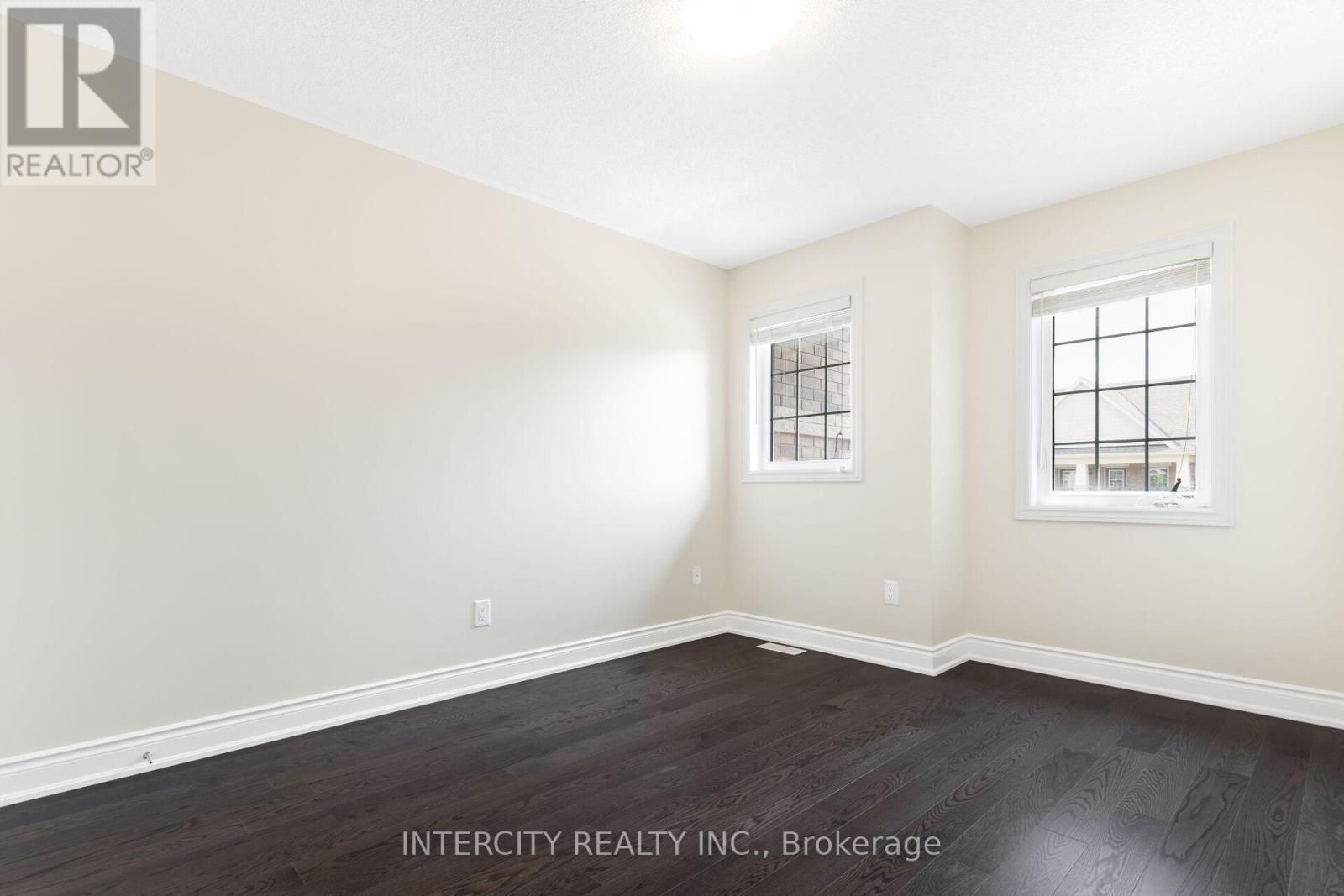 Photo 9 of 40 Donald Stewart Road, Brampton ON