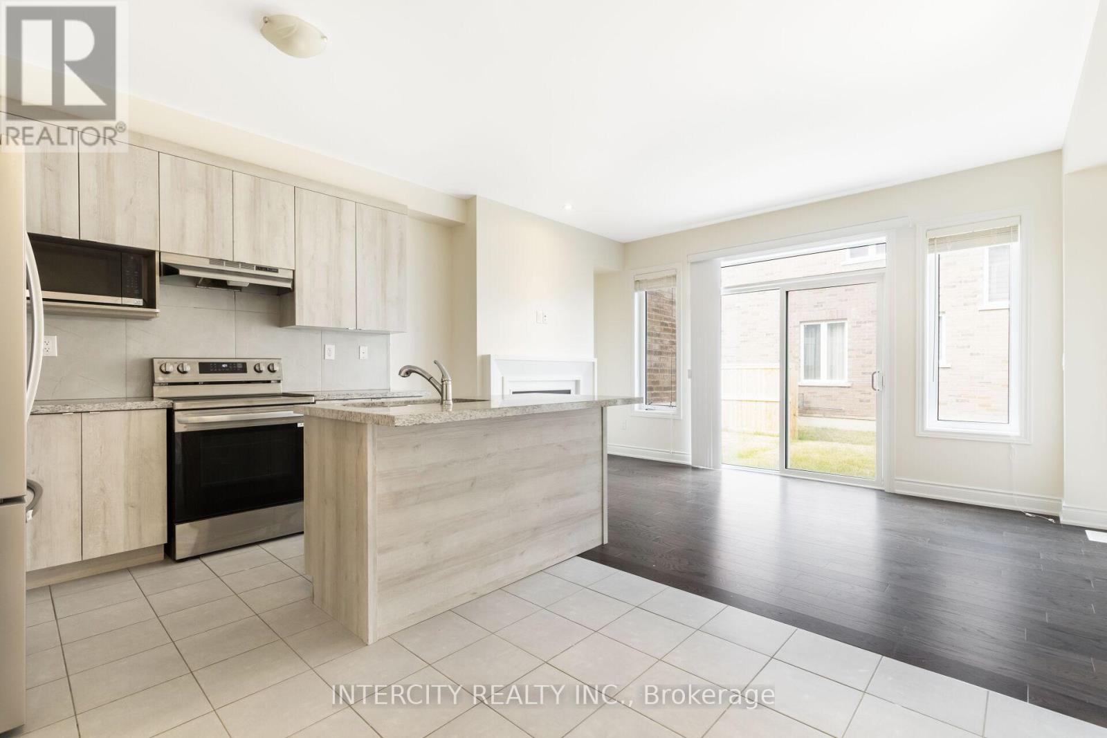 Photo 20 of 40 Donald Stewart Road, Brampton ON