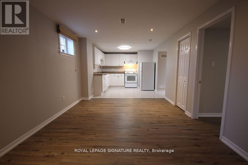 Photo 9 of Lower 70 Penbridge Circle, Brampton ON