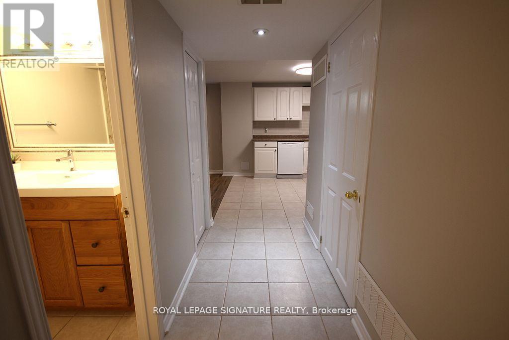 Photo 13 of Lower 70 Penbridge Circle, Brampton ON