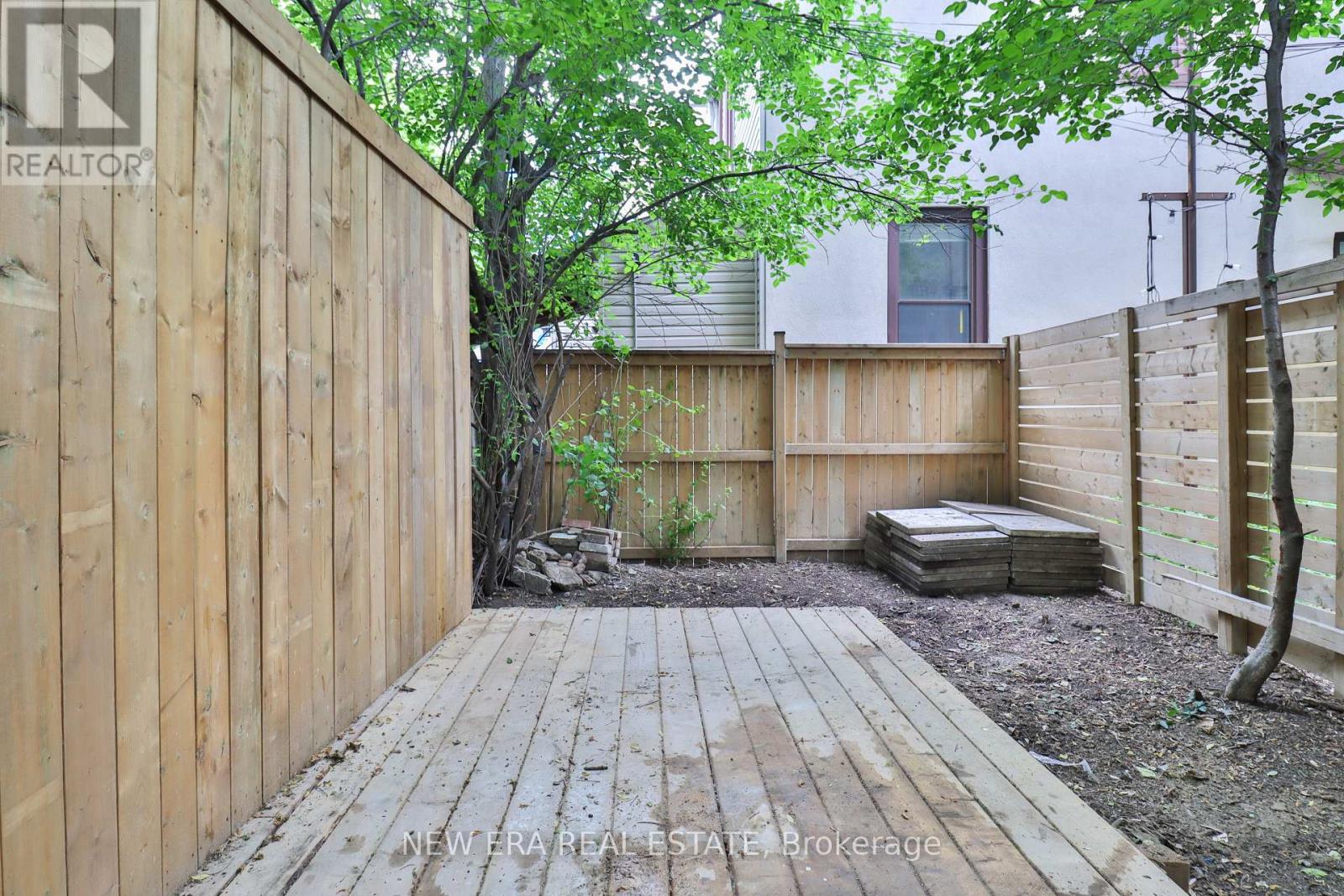 Photo 3 of 990 Dovercourt Road, Toronto ON