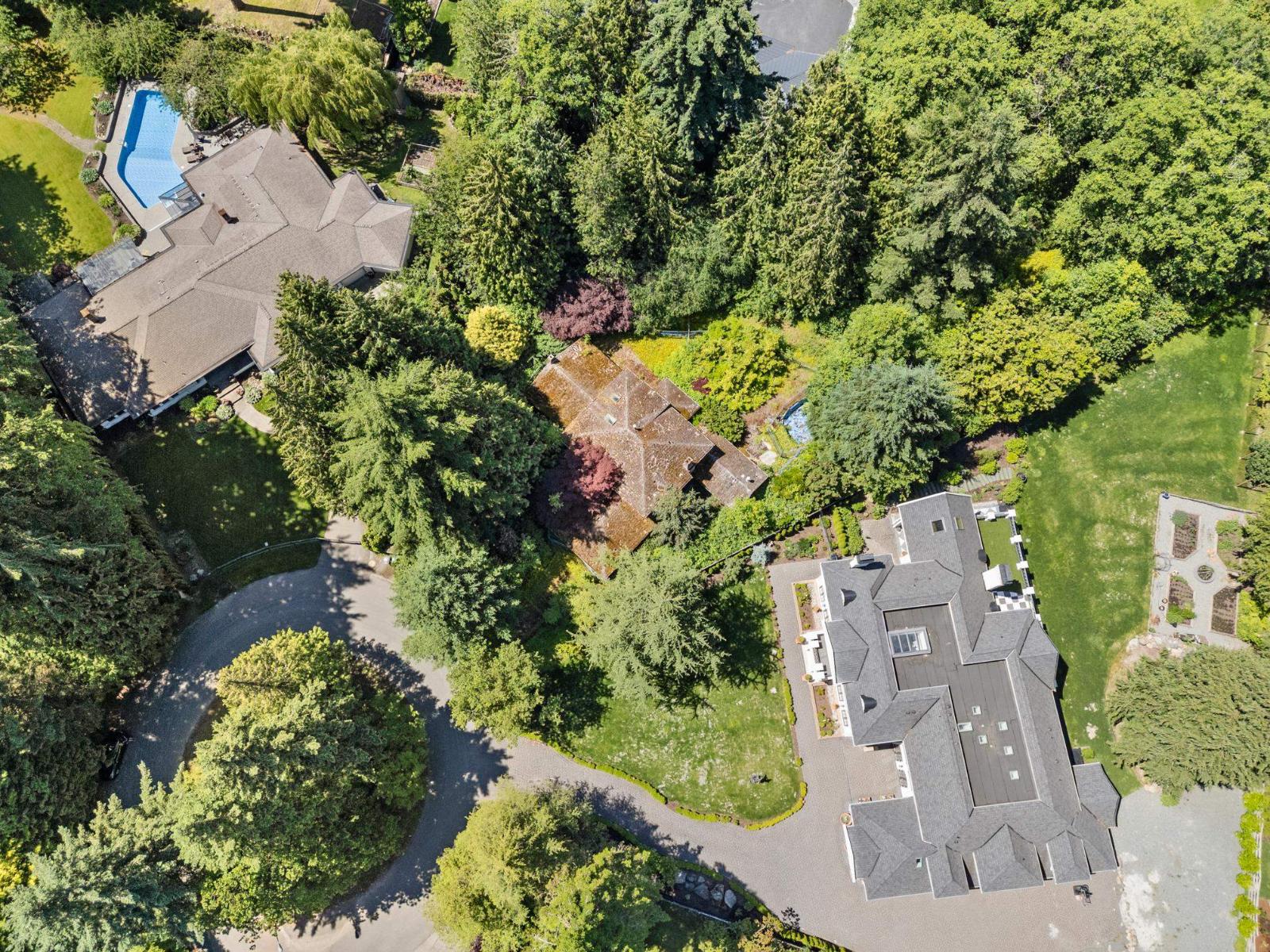Photo 10 of 14069 26 A Avenue, Surrey BC