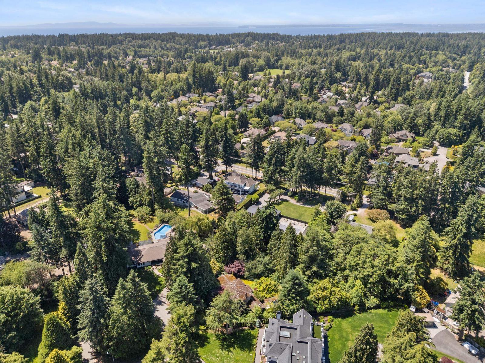 Photo 13 of 14069 26 A Avenue, Surrey BC