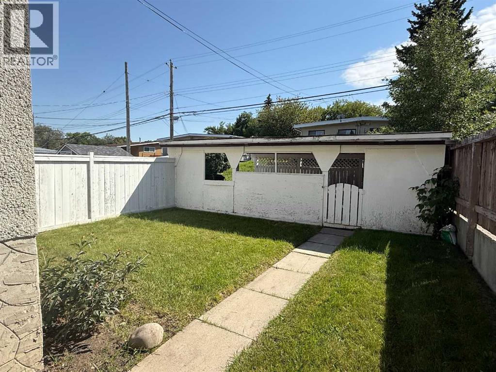 Photo 21 of 7331 7329 Huntertown Crescent Nw, Calgary AB