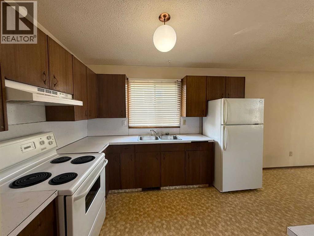 Photo 14 of 7331 7329 Huntertown Crescent Nw, Calgary AB