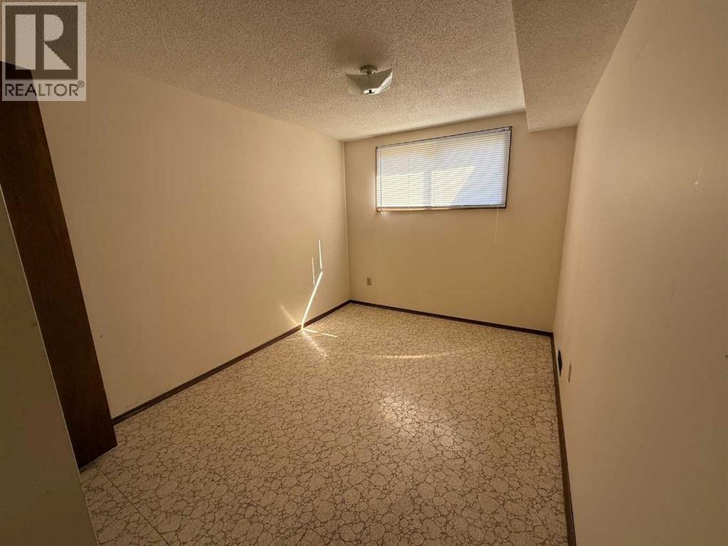 Photo 41 of 7331 7329 Huntertown Crescent Nw, Calgary AB