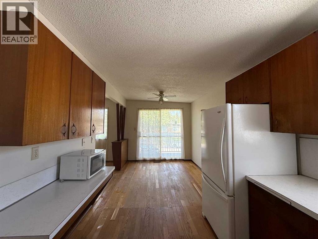 Photo 7 of 7331 7329 Huntertown Crescent Nw, Calgary AB