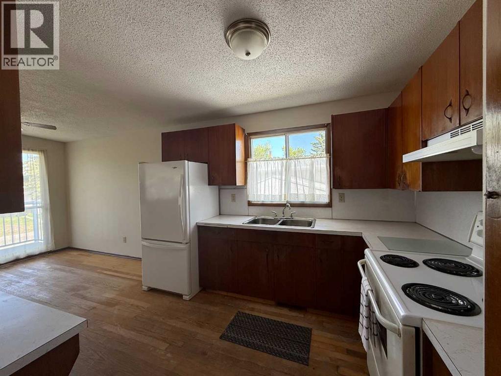 Photo 38 of 7331 7329 Huntertown Crescent Nw, Calgary AB
