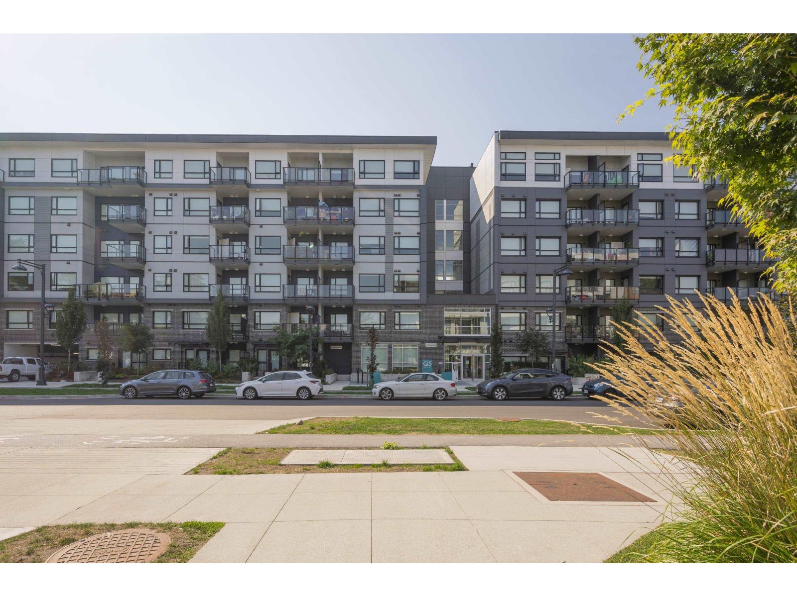 Photo 10 of 207 10777 138 Street, Surrey BC