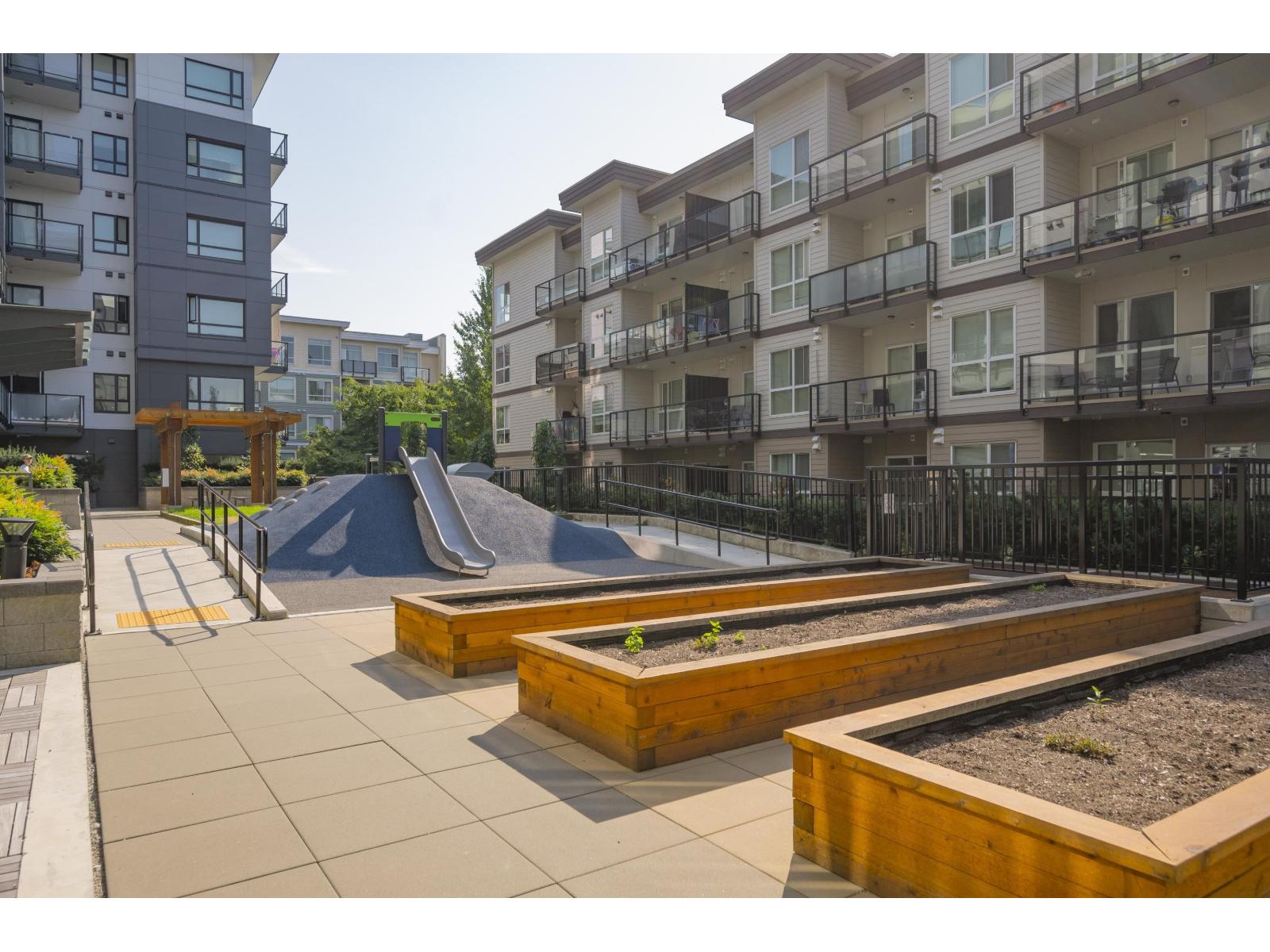Photo 19 of 207 10777 138 Street, Surrey BC