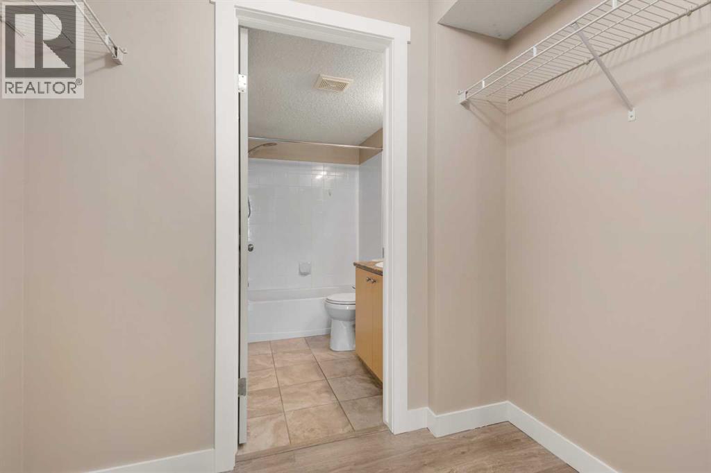 Photo 21 of 8225 304 Mackenzie Way Sw, Airdrie AB
