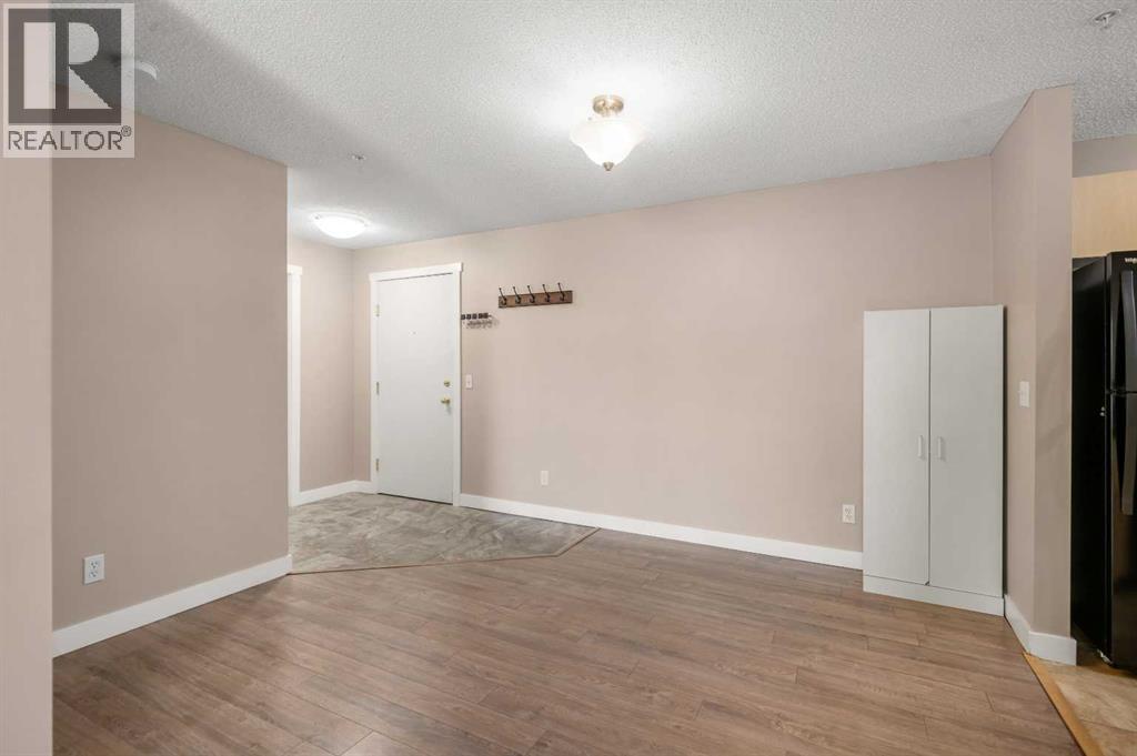 Photo 5 of 8225 304 Mackenzie Way Sw, Airdrie AB
