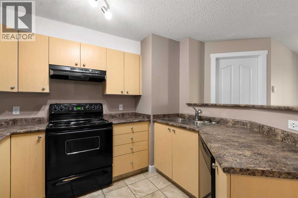 Photo 27 of 8225 304 Mackenzie Way Sw, Airdrie AB