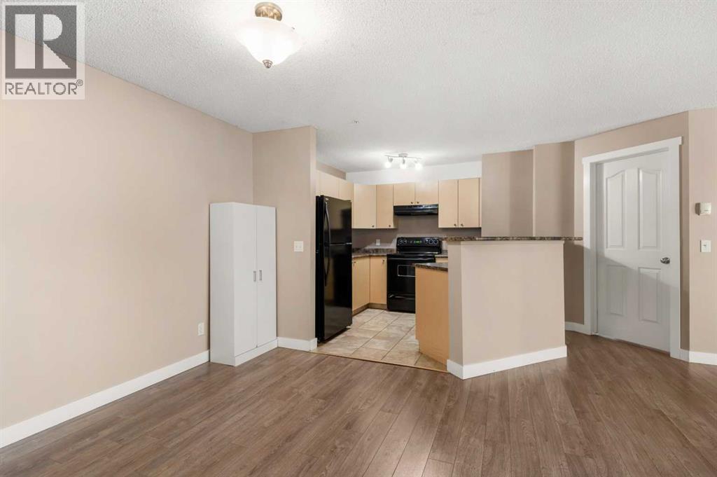 Photo 10 of 8225 304 Mackenzie Way Sw, Airdrie AB