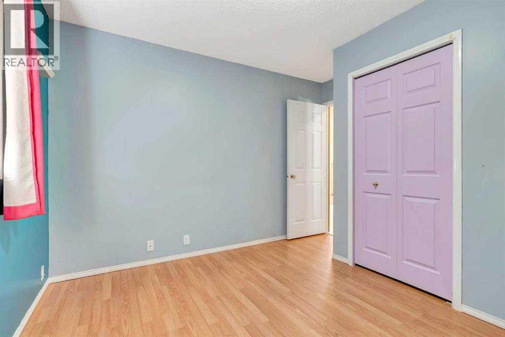 Photo 5 of 155 Douglas Glen Close Se, Calgary AB