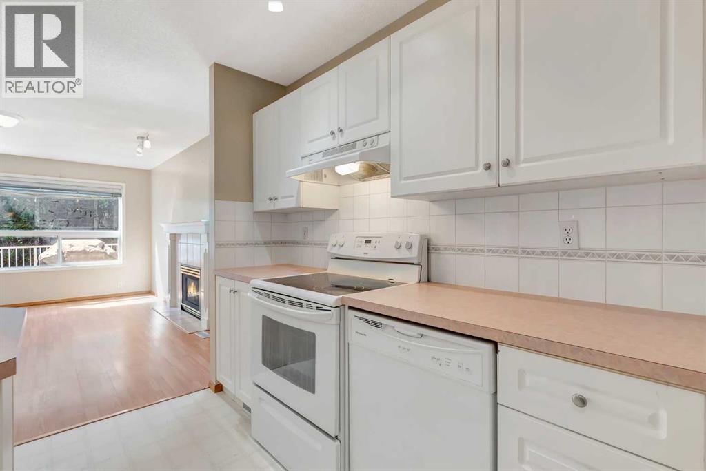 Photo 26 of 155 Douglas Glen Close Se, Calgary AB