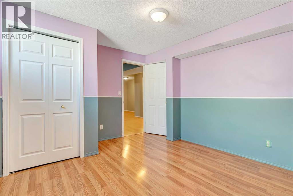 Photo 22 of 155 Douglas Glen Close Se, Calgary AB