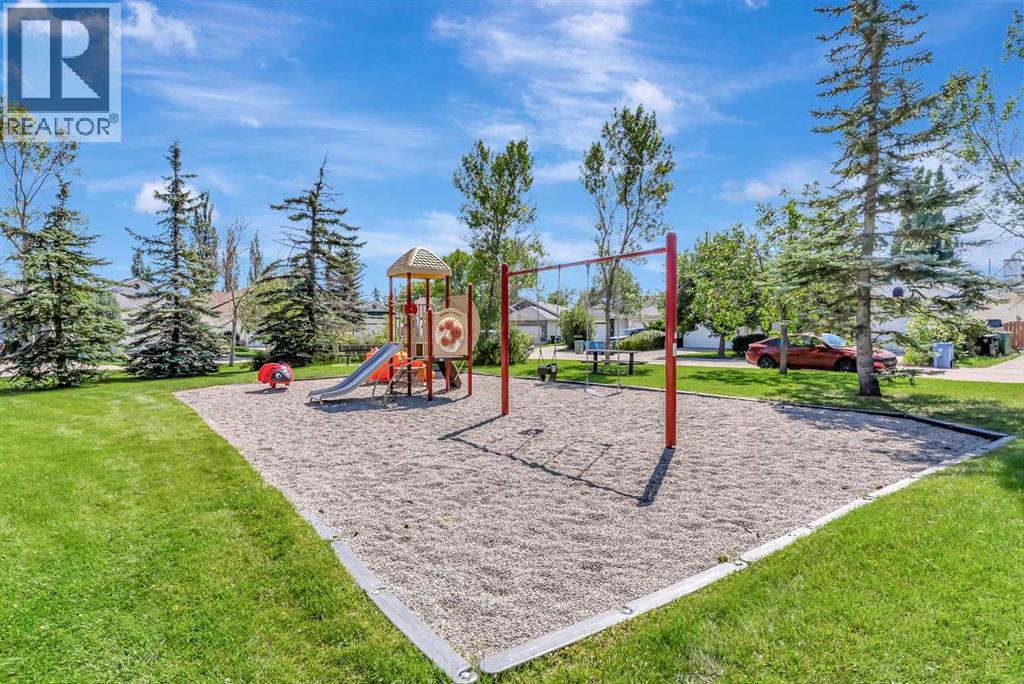 Photo 29 of 155 Douglas Glen Close Se, Calgary AB