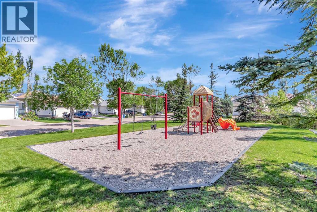 Photo 15 of 155 Douglas Glen Close Se, Calgary AB