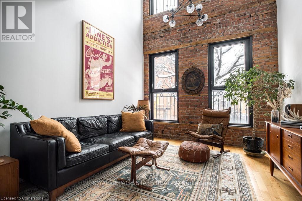Photo 12 of 203 King Street E, Hamilton ON