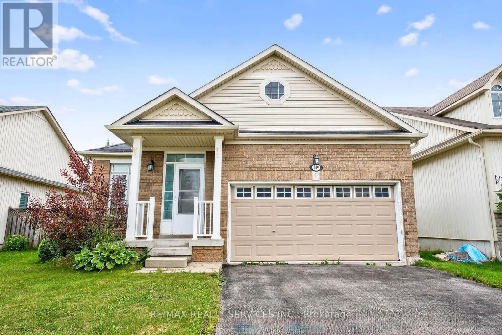 Photo 3 of 249 Berry Street, Shelburne ON