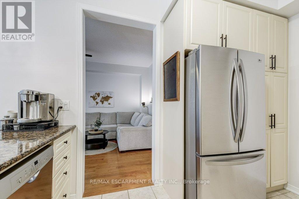 Photo 13 of 45 Cathedral Street, Hamilton ON