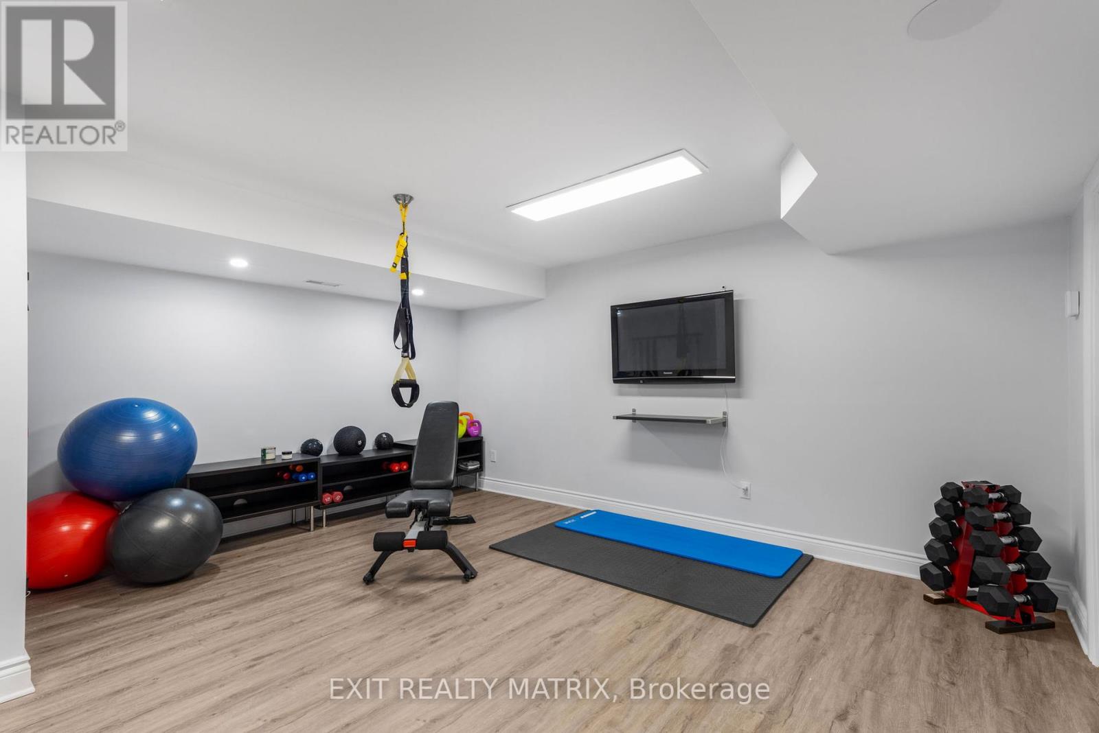 Photo 23 of 352 Oakcrest Way, Ottawa ON