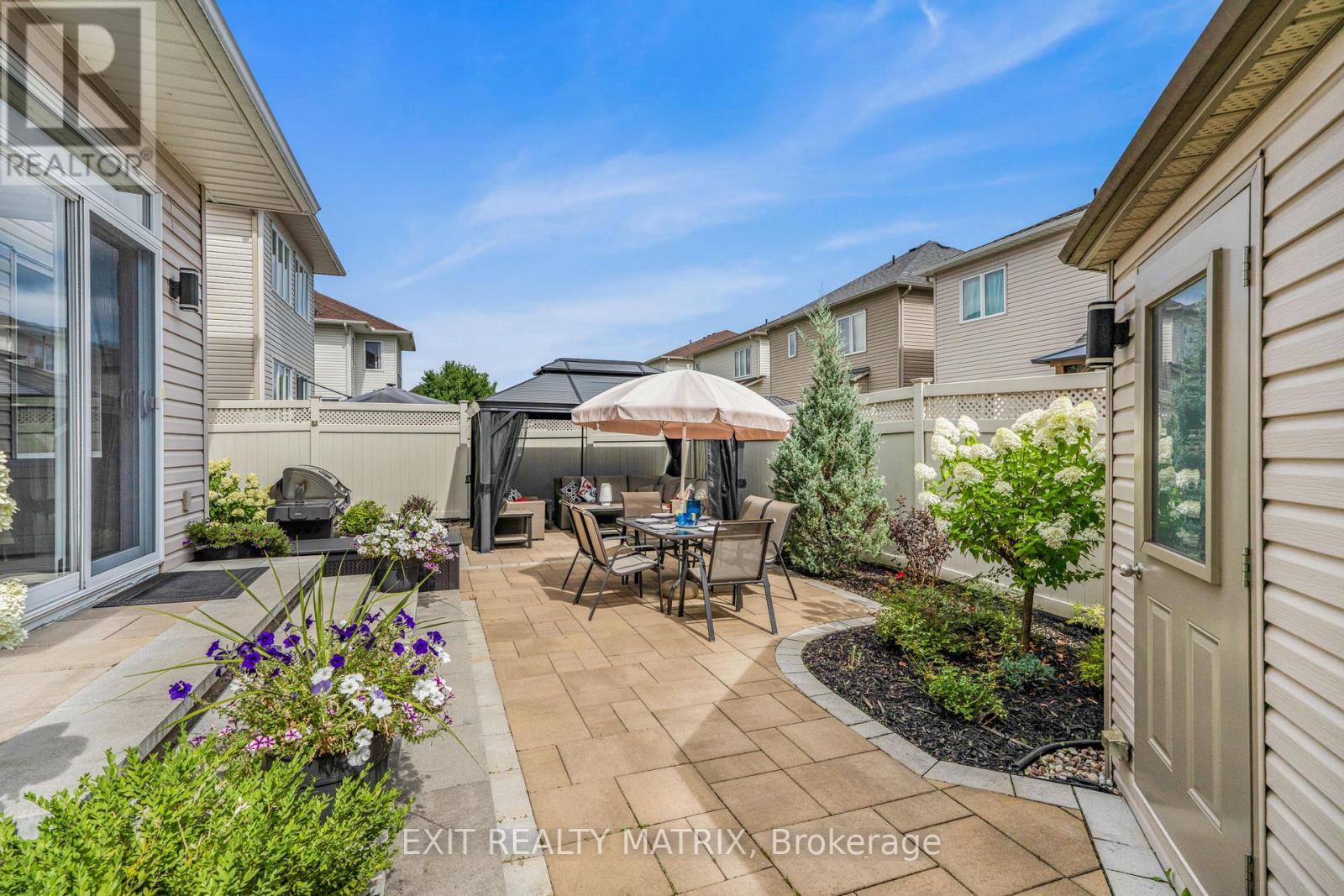 Photo 24 of 352 Oakcrest Way, Ottawa ON