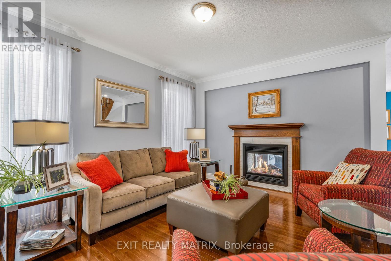 Photo 29 of 352 Oakcrest Way, Ottawa ON
